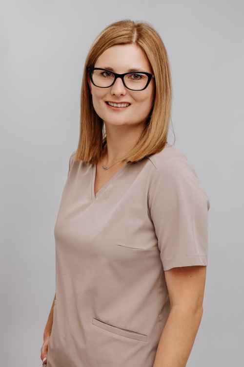 ILONA MIKRUT